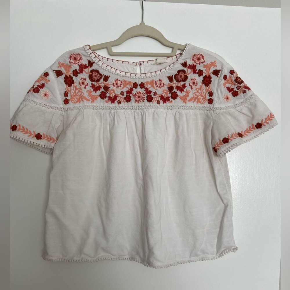 Embroidered women’s blouse- size Small